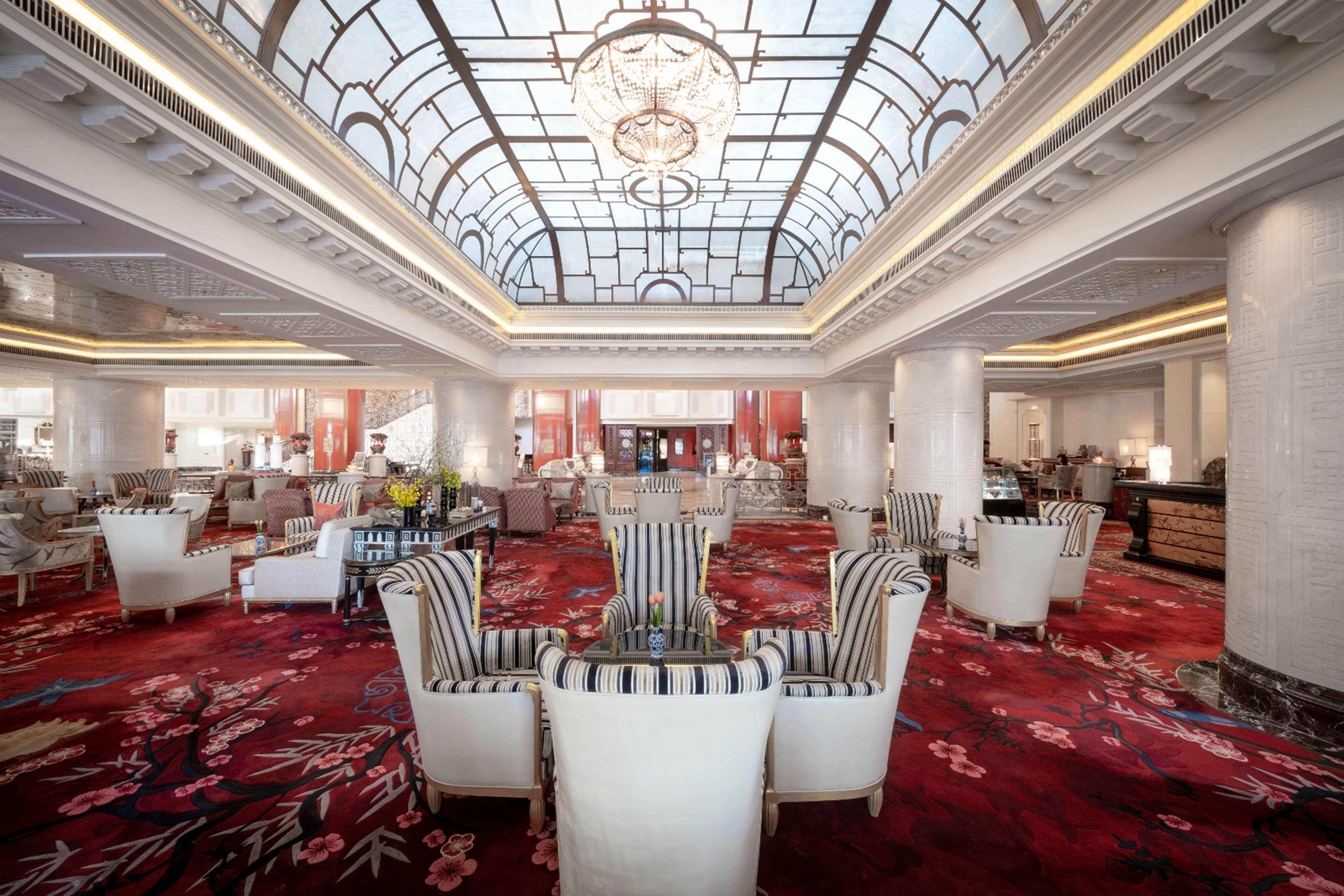 China World Hotel, Hotel