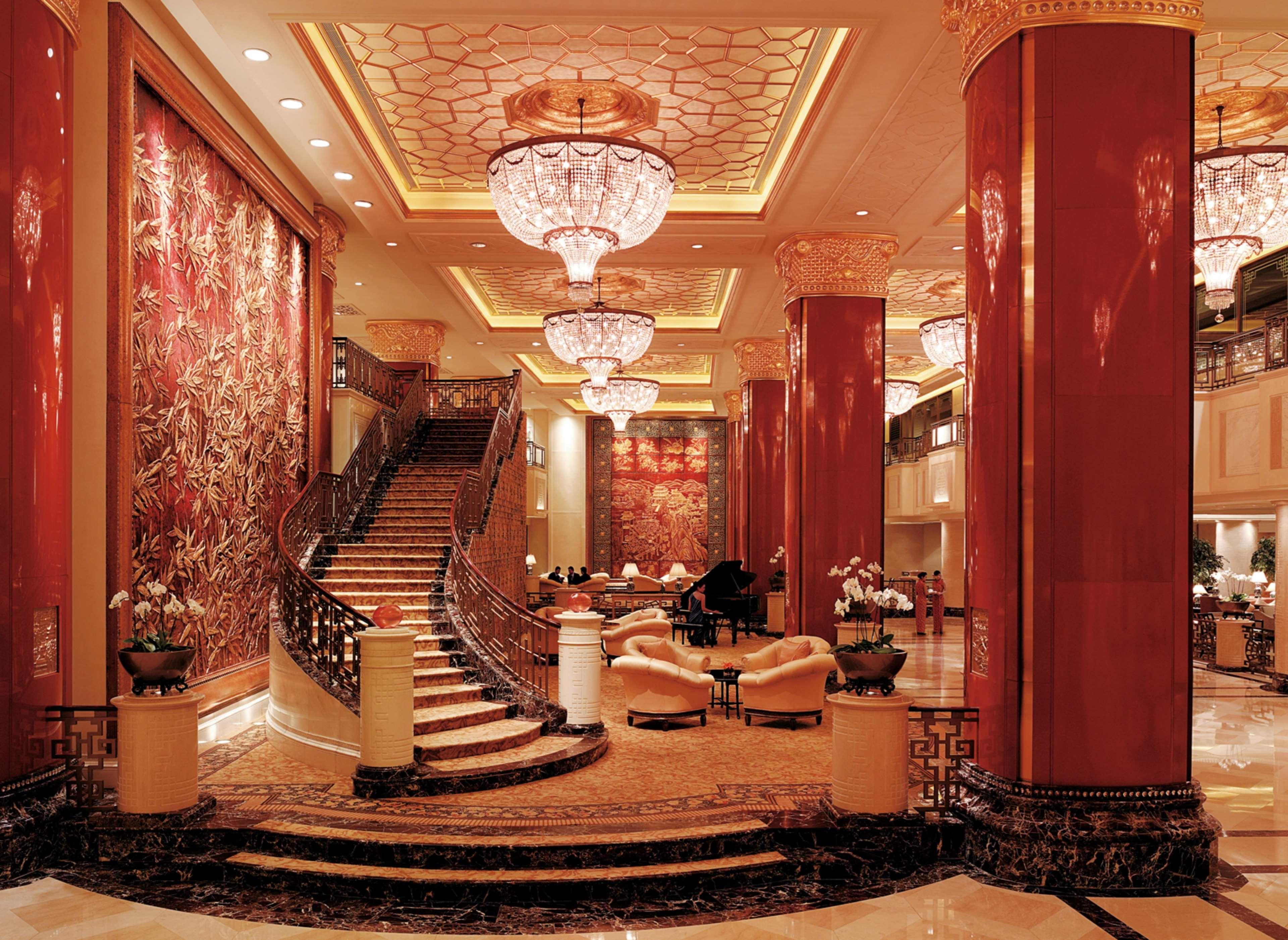China World Hotel, Hotel 5*